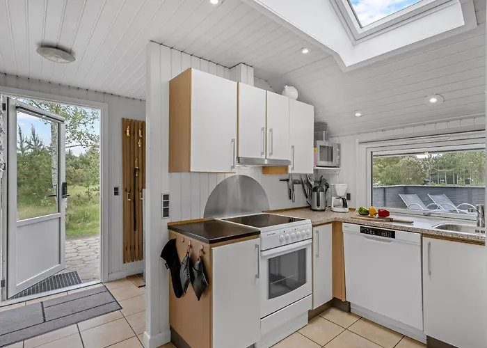 Meinolf - 2km From The Sea By Interhome Blåvand