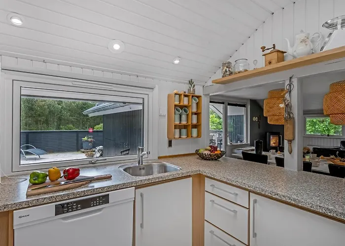 Meinolf - 2km From The Sea By Interhome